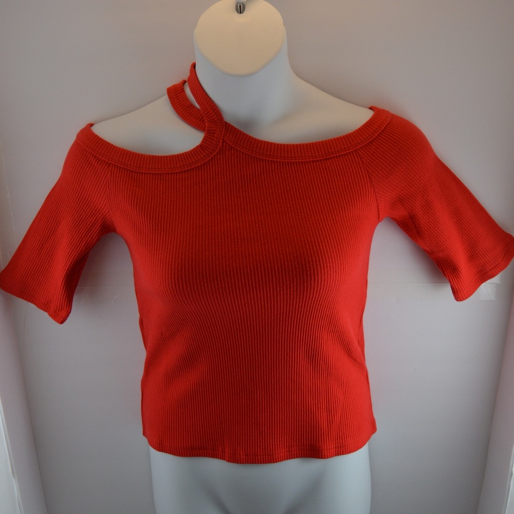 🔴 HIKA Red Ribbed Cross Neck Top